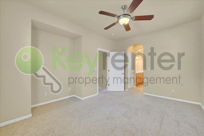 Building Photo - 6123 RolkingHam Ln