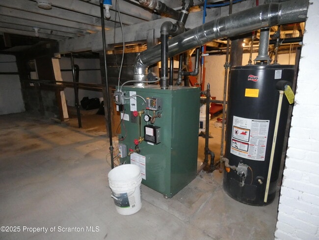 Building Photo - 620 Sanderson Ave