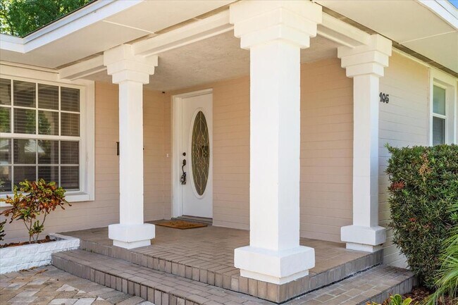 Building Photo - 105 John Anderson Dr