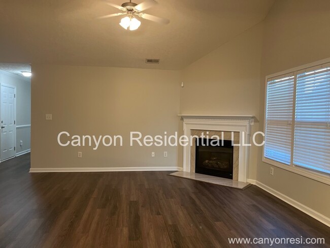 Building Photo - Spacious 3-Bedroom Ranch with Bonus Room