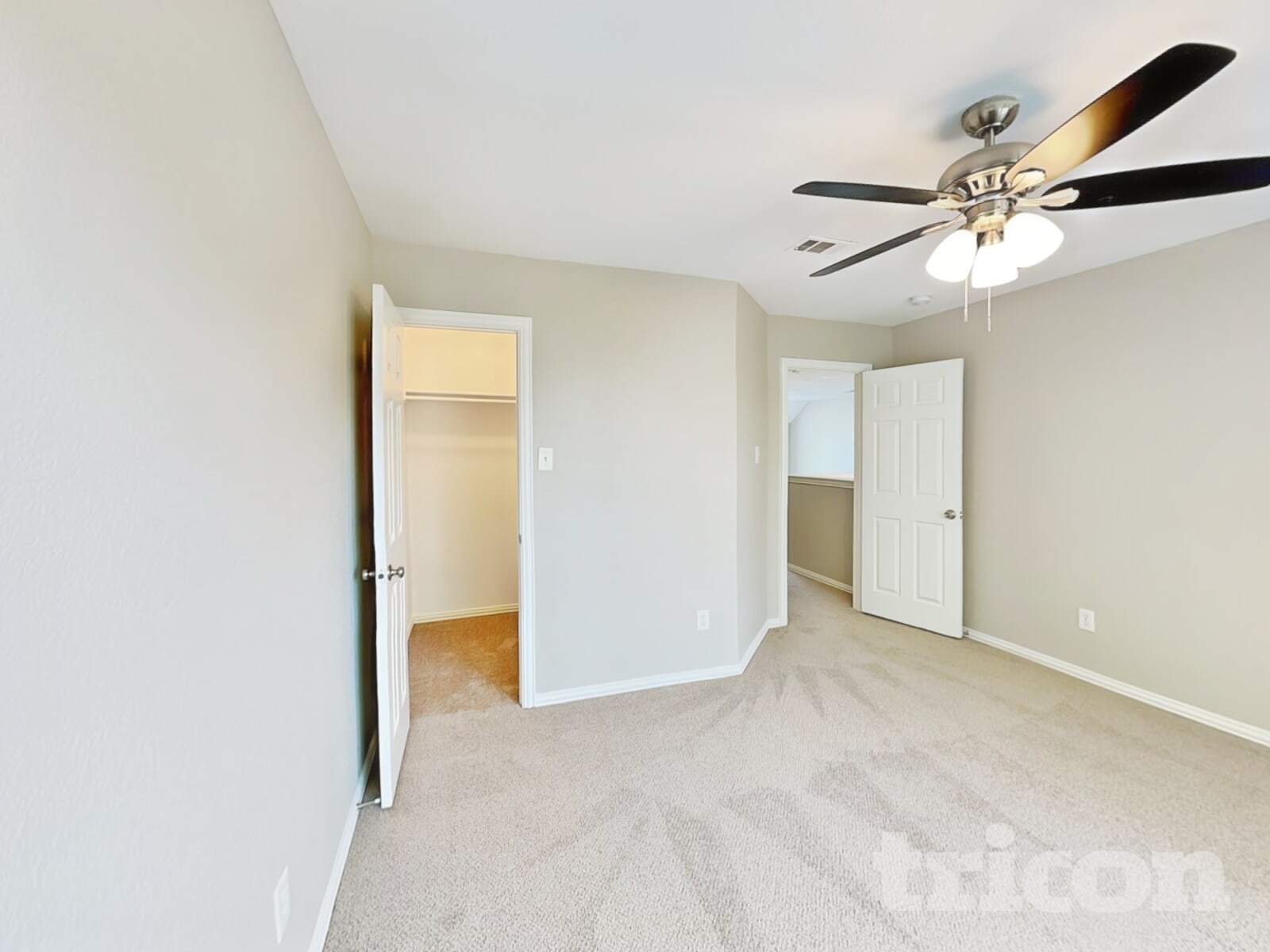 Building Photo - 523 Pinnacle Dr