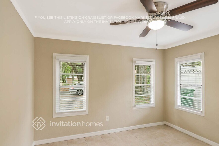 Building Photo - 4209 N Downing Ave