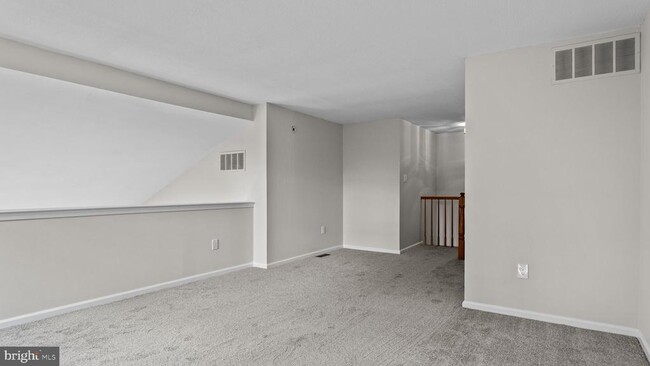 Building Photo - 4008 Waltham Ct