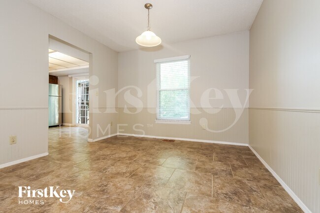 Building Photo - 14000 S Tomahawk Dr