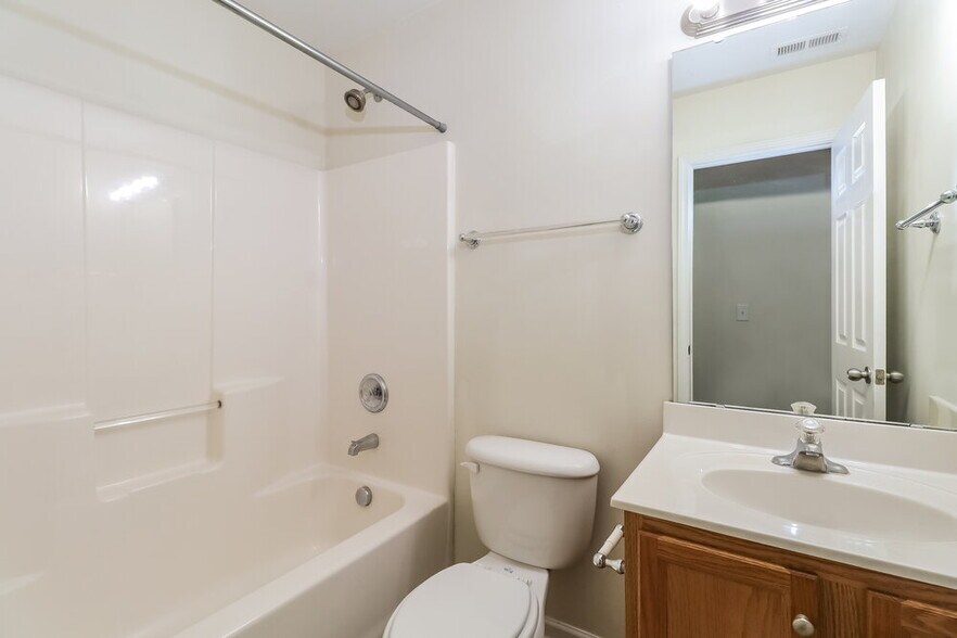 Building Photo - 16105 Long Talon Way