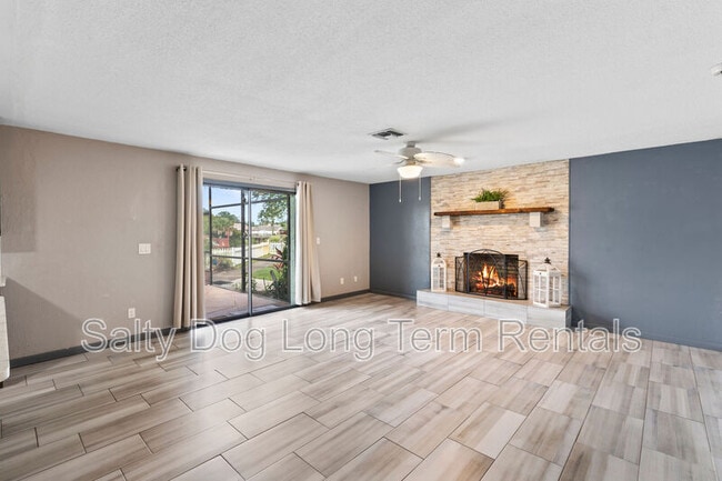 Building Photo - 800 Black Duck Dr