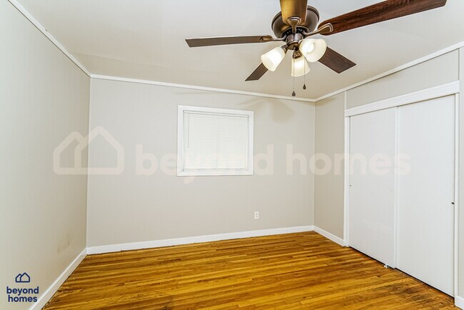 Building Photo - Discover this 3-bedroom, 1.5-bath home in Birmingham’s Spring Lake area!