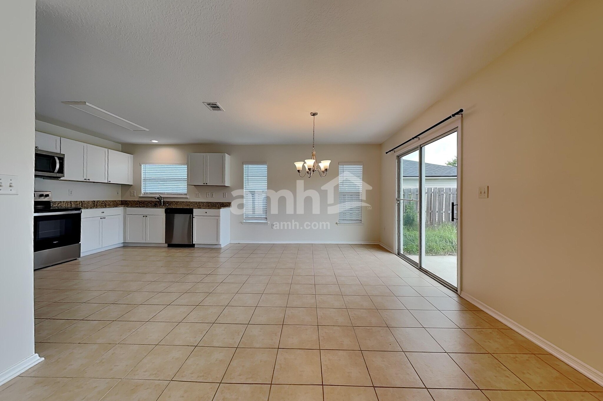 Building Photo - 77088 Cobblestone Dr