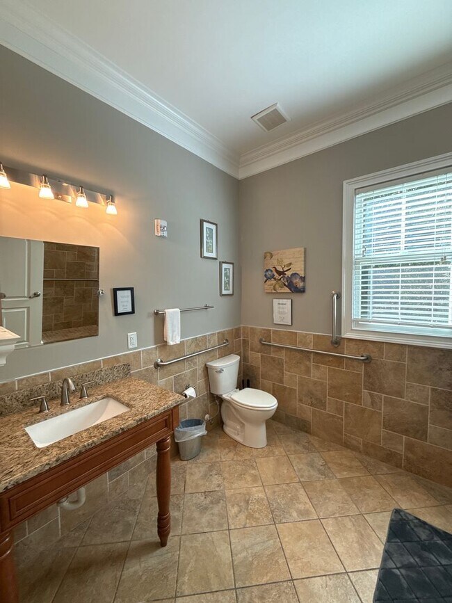 Building Photo - Mint Hill