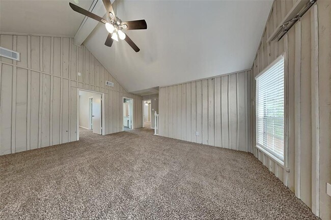 Building Photo - 11942 Hillbrook Dr