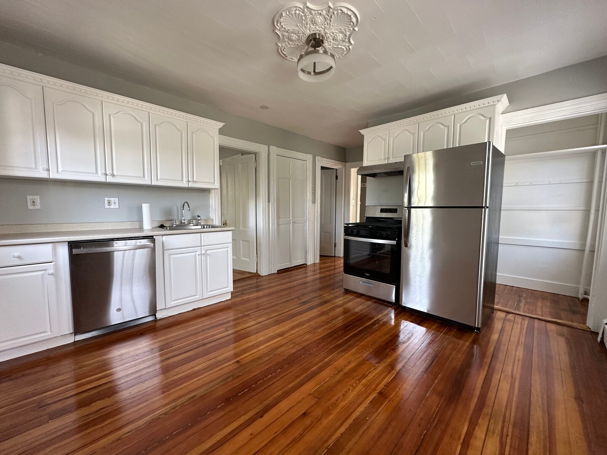 Building Photo - 135 Nonantum St