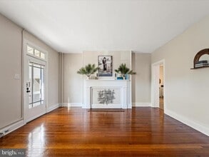 Building Photo - 321 N Braddock St