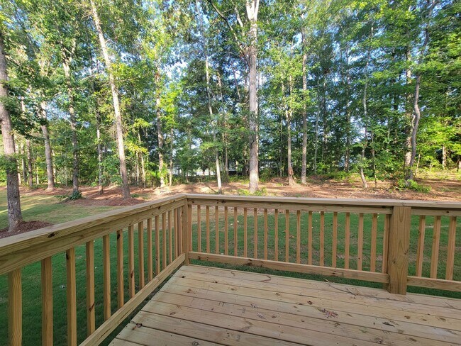 Building Photo - Build to Rent 4 Bdrm Lake Access - Open Ho...