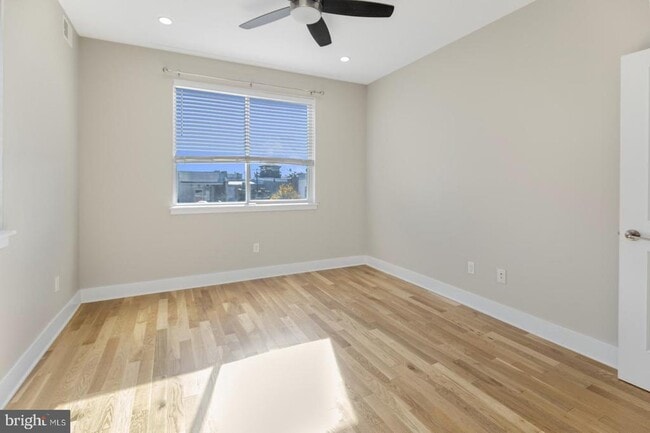 Building Photo - 912 Ellsworth St