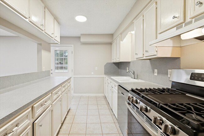 Building Photo - 14722 Brown Rd