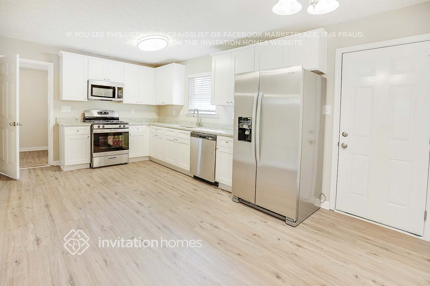 Building Photo - 237 W James Cir