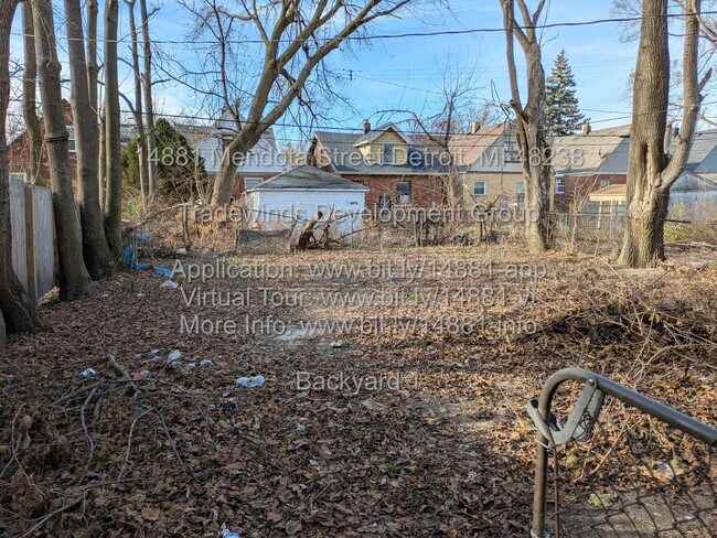 Building Photo - 14881 Mendota St