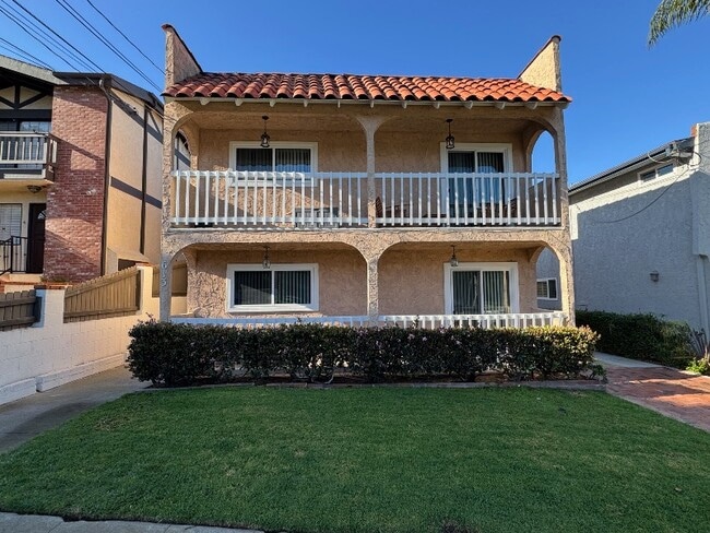 Building Photo - 613 N Guadalupe Ave