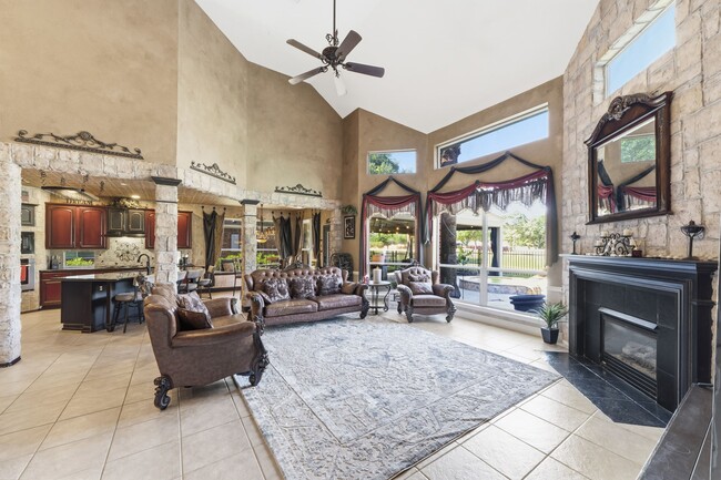 Building Photo - 11823 Canyon Mills Dr