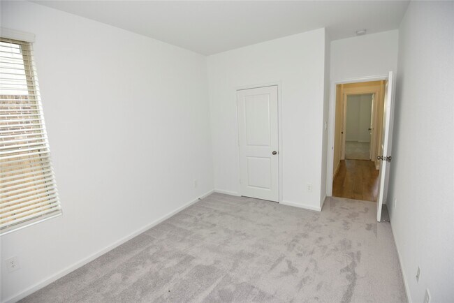 Building Photo - 15524 Leopard Lily Ln