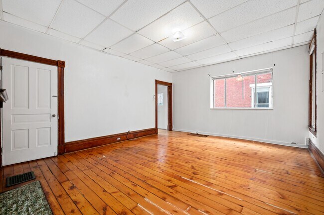 Building Photo - 3336 Ward St