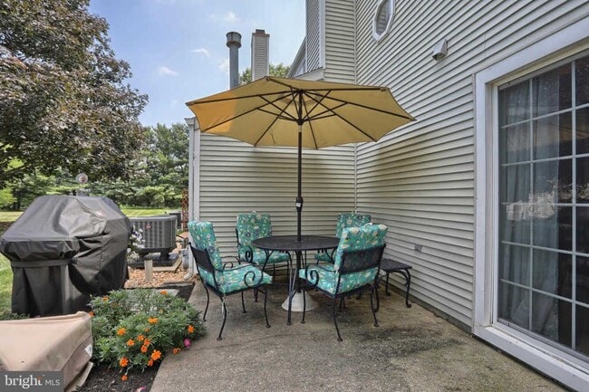 Building Photo - 1952 Wexford Rd