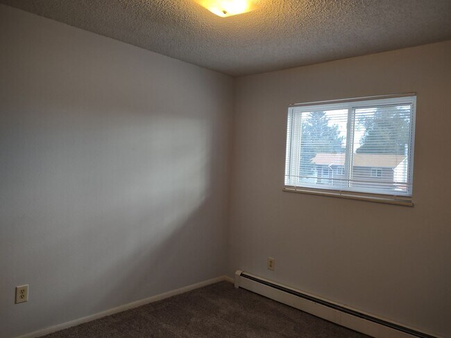 Building Photo - 1438 Nokomis Dr