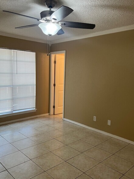 Building Photo - 3243 Nacogdoches Rd