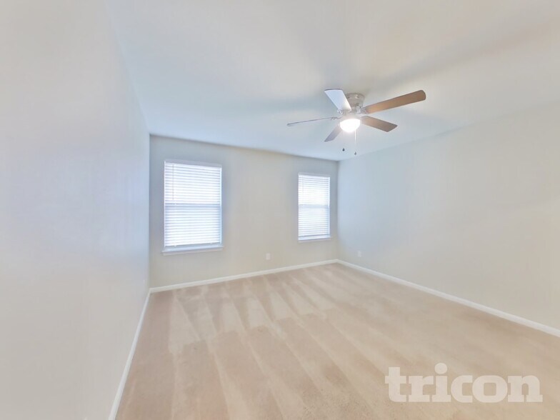 Building Photo - 11031 Chatham Ct