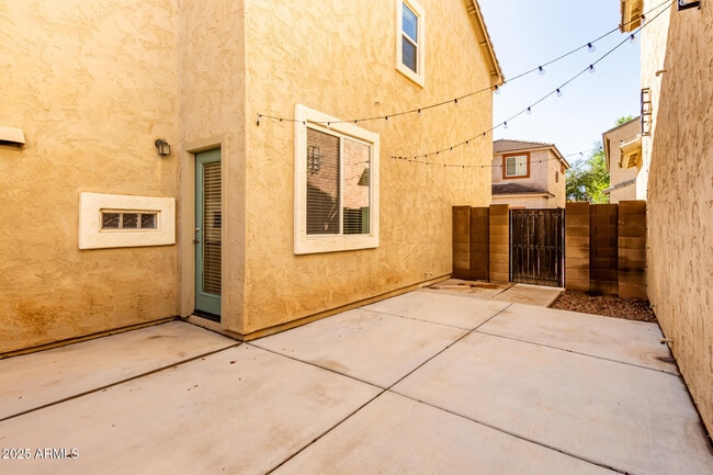 Building Photo - 4287 E Tyson St