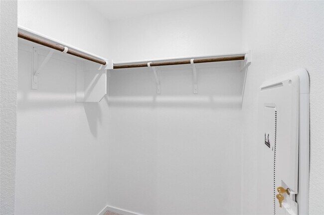 Building Photo - 725 Wagtail Dr