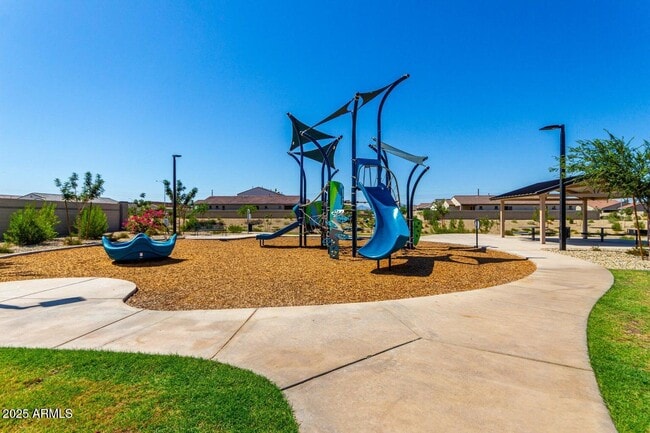 Building Photo - 8773 W Medlock Dr