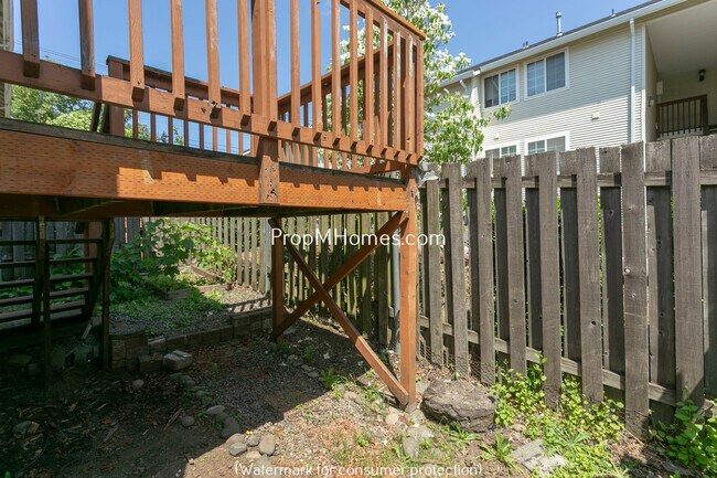 Building Photo - 2516 SE 103rd Ave