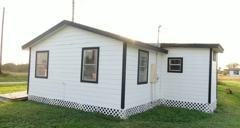 Building Photo - 3325 S Oklahoma Ave