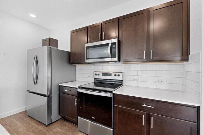 Building Photo - 322 Pedernales Ln