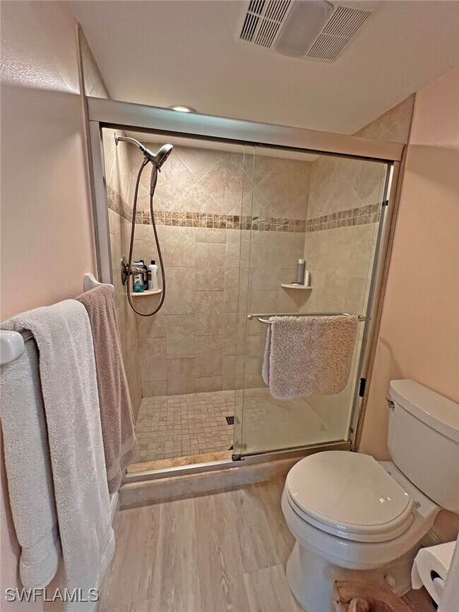 Building Photo - 15400 Cedarwood Ln