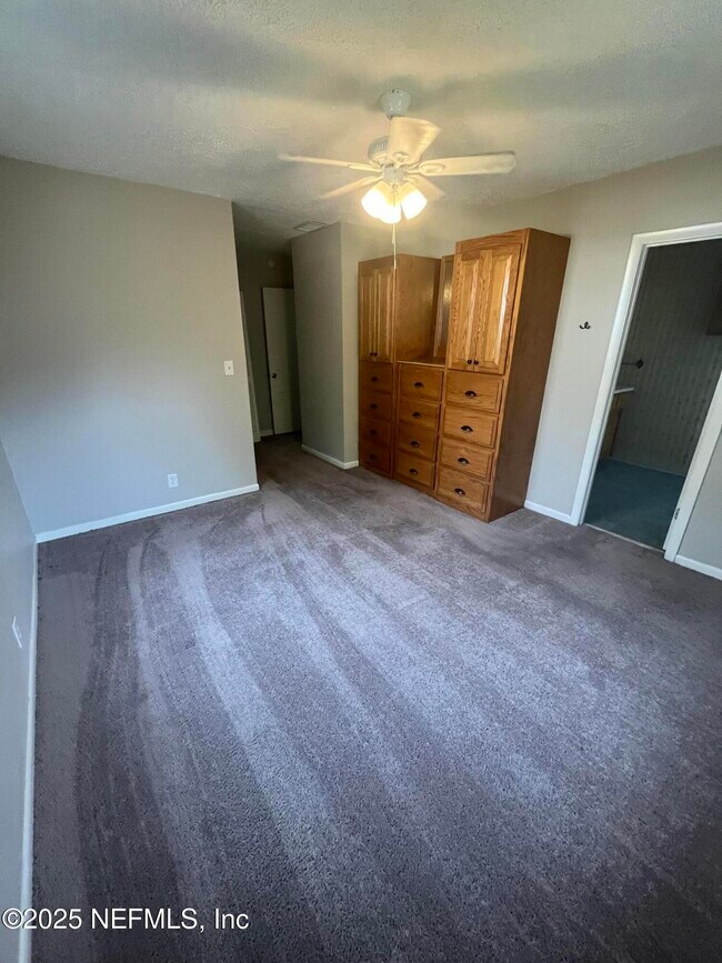 Building Photo - 4754 Sefa Cir N