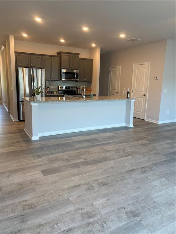 Building Photo - 400 Whitetail Cir