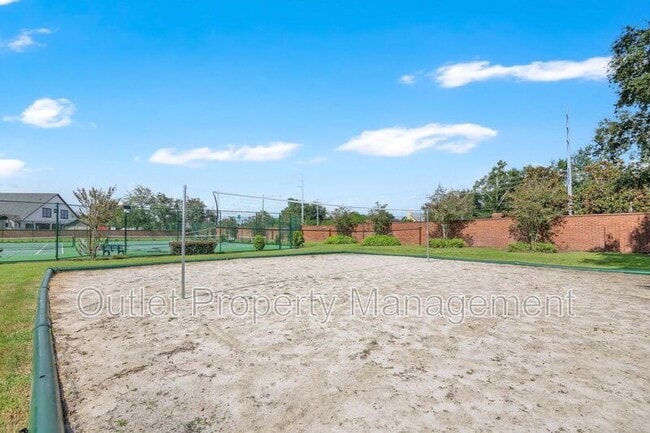Building Photo - 10842 Woodchase Cir