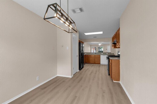 Building Photo - 111 David Dr