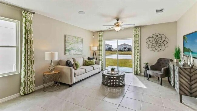 Building Photo - 16632 Mosaic Oar Dr