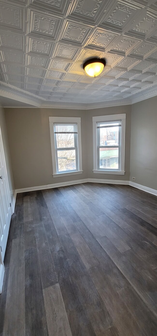 Building Photo - 16 Ayer Pl