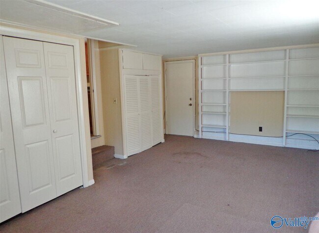 Building Photo - 7705 Holland Dr SW