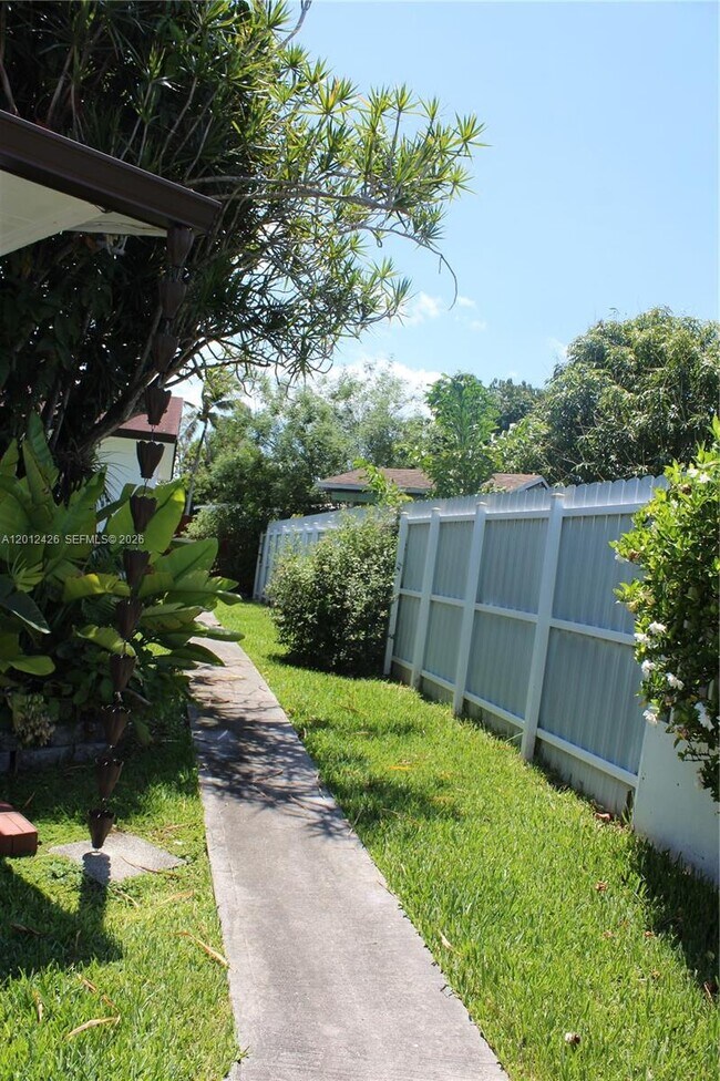 Building Photo - 30724 SW 154th Ct