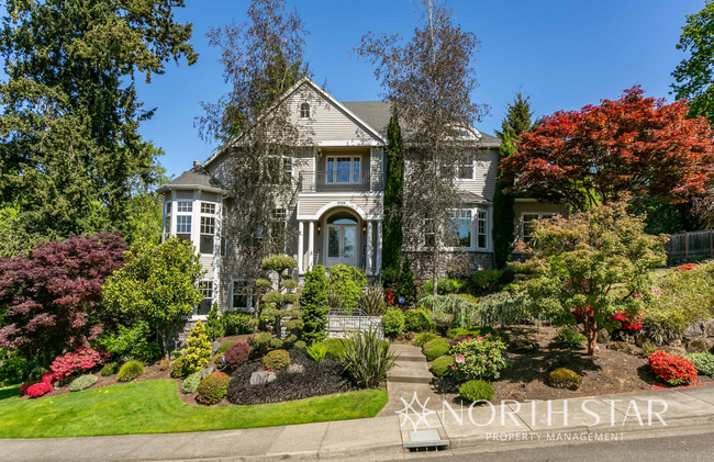 Building Photo - Stunning Home in Hidden Creek