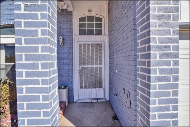 Building Photo - 12107 Valley Quail Dr