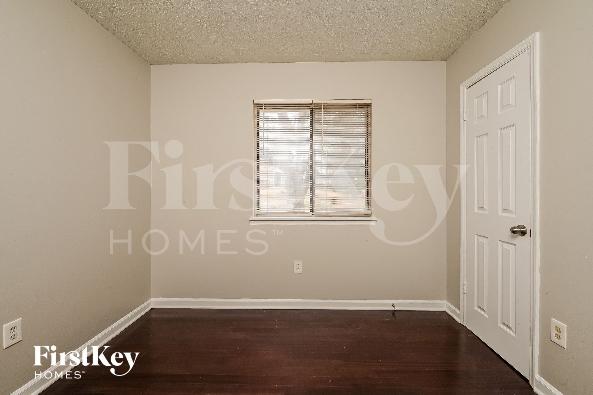 Building Photo - 2211 Cherokee Valley Cir