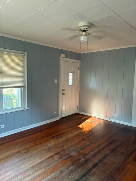 Building Photo - 2612 Cruft St