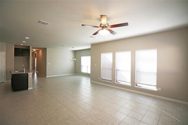 Building Photo - 233 Scenic Hills Cir