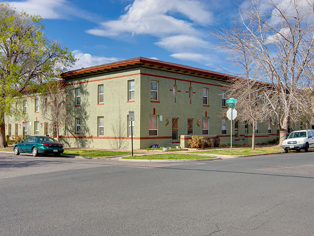 Primary Photo - Sunnyside Apartments 1